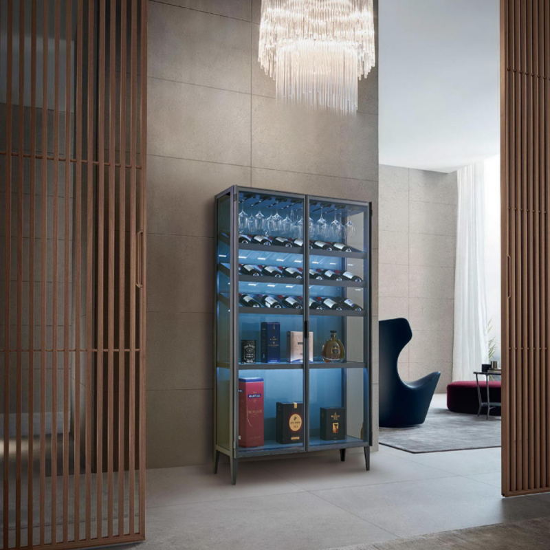 Sideboard And Accessories